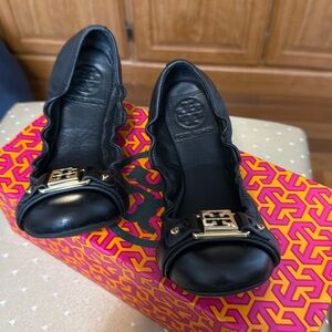 Tory Burch Ambrose Ballet size 5.5